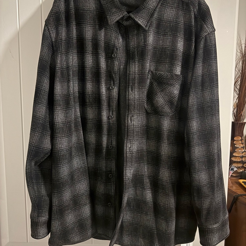 Plaid Button-Up Shirt in Black and Gray
